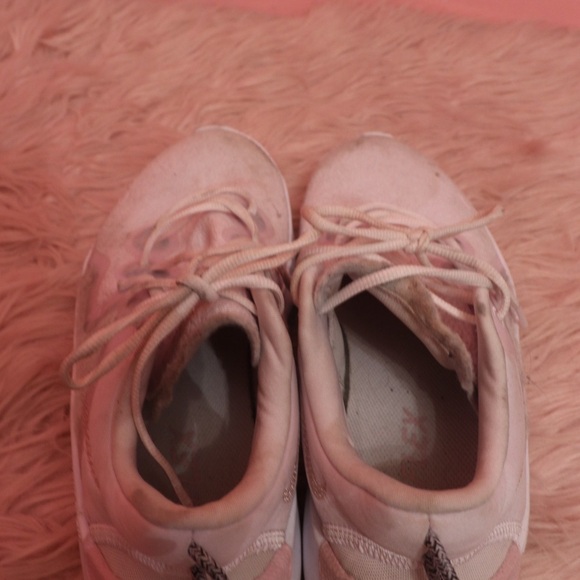 NIKE Flex Run Pink Athletic Shoes - Picture 6 of 7